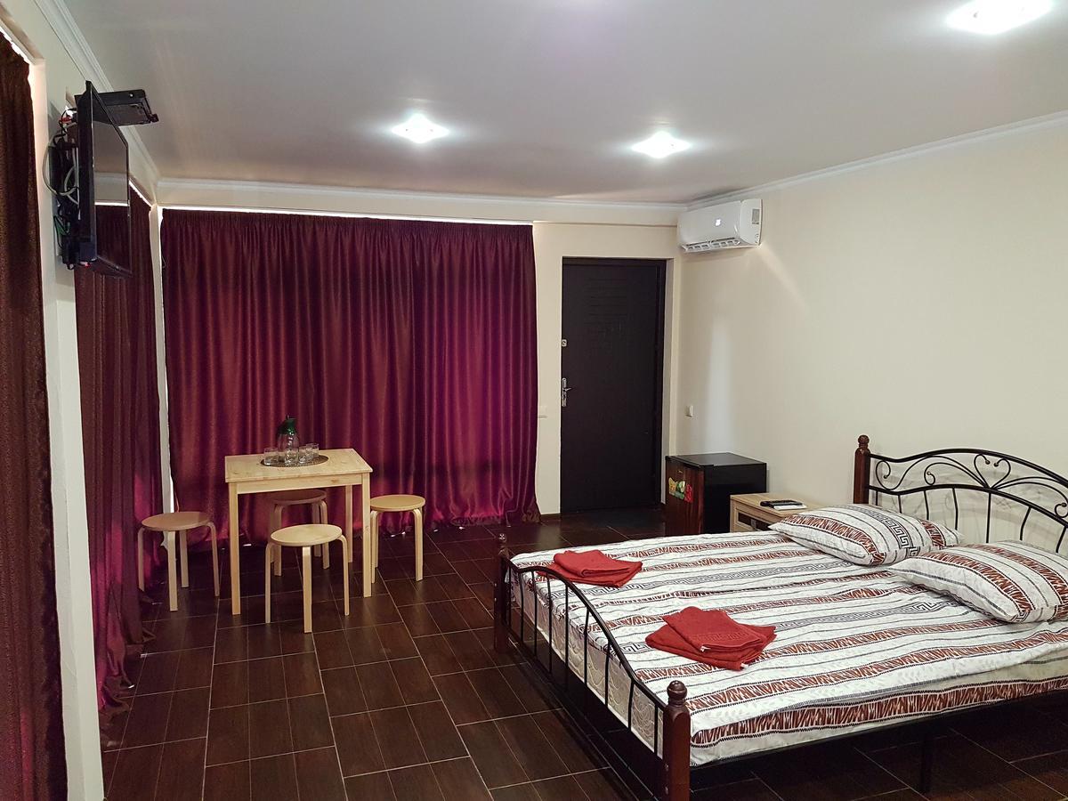 Guest House Black Sea Pitsunda Eksteriør billede
